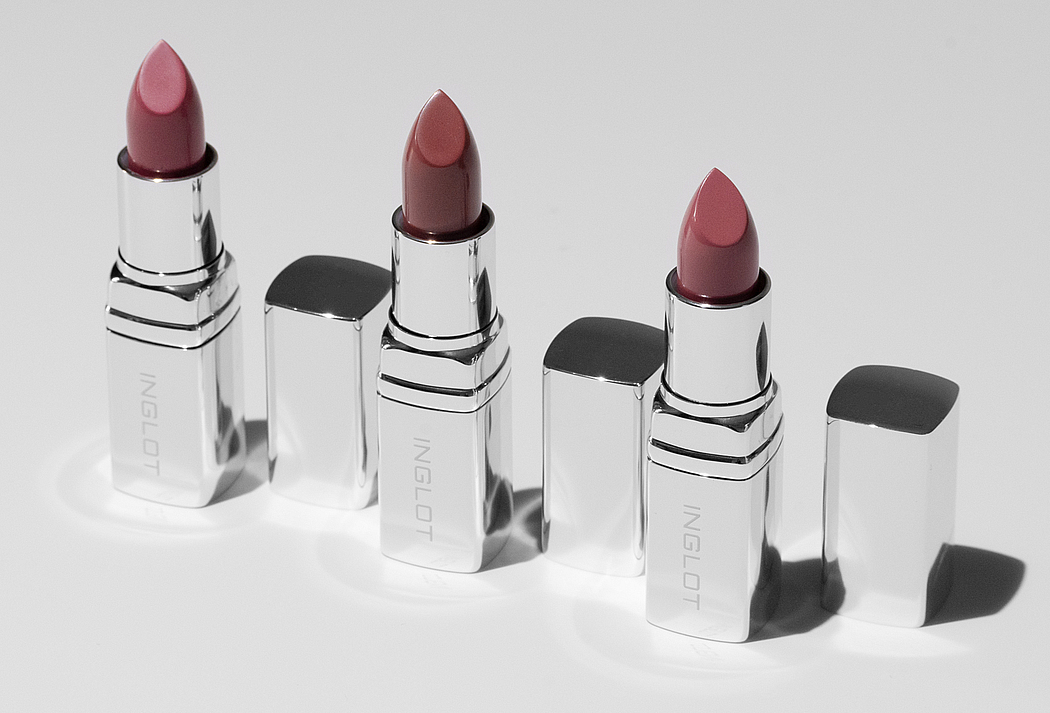 40 YEARS OF CELEBRATING YOUR BEAUTY Lipsticks